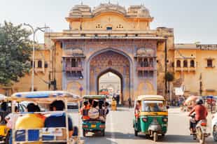 Tour the best of beautiful Jaipur