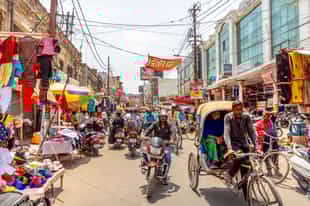 Take a tour of the old Delhi in a rickshaw