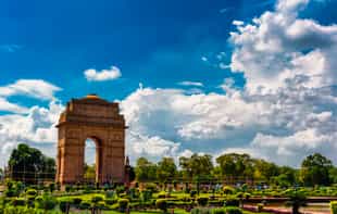 Witness the famous The India Gate in Delhi
