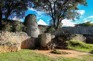 Visit the Great Zimbabwe Ruins