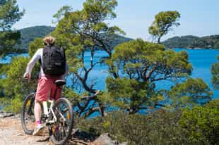 Biking around Lake Bunyoni and surrounds