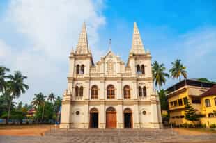 Visit historic forts, palaces & churches of Cochin