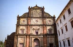 Visit the Basilica of Bom Jesus church in Goa