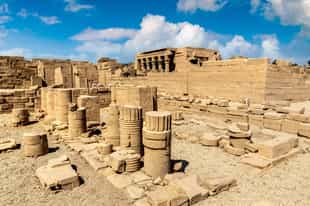 Explore the sites of Dendara town 