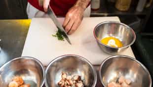 Take a cooking class with a chef in Cartagena