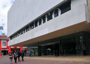 Discover historic artefacts in Gold Museum, Bogotá