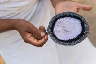 Enjoy Colombian arts and craft with a local