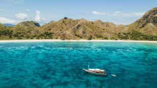 Explore the Komodo Island by boat