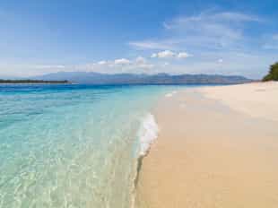 Discover the pristine beaches of the Gili Islands