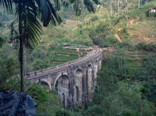 Visit Nine Arch Bridge by Tuk Tuk 