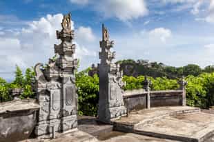 Take a day trip to visit the Uluwatu Temple