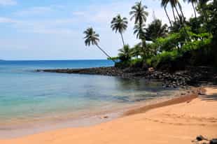 Discover secret beaches of São Tomé and Príncipe