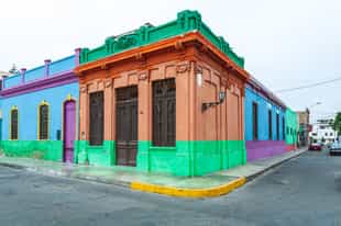 Visit the colourful neighbourhoods of Callao