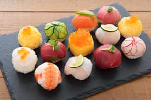 Learn how to make Temari-Sushi in Kanazawa