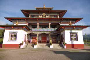 Learn about Pema Lingpa at Nyingmapa monastery 