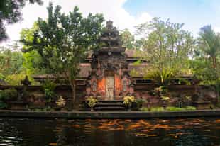 Visit the enchanting Pura Tirta Empul