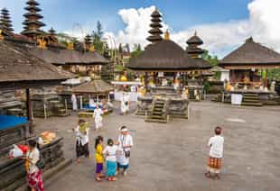 Immerse in Bali culture in a Balinese Compound 