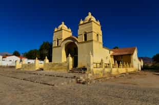Go on a village sightseeing tour in Salta