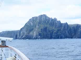 Visit the Cape Horn island on a boat cruise