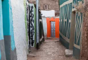 Walk in the narrow alleyways of Jugol in Harar
