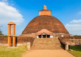 Visit the tallest known stupa, Jethawanaramaya