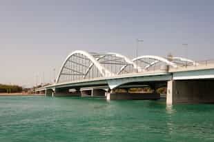 Visit the Maqt’a Bridge