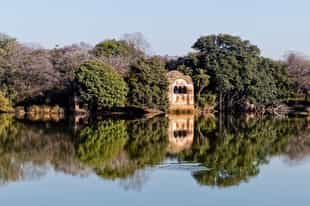 See the ancient ruins of Ranthambore