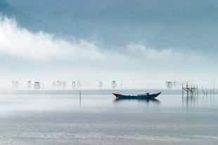 Learn about life on Lang Co lagoon