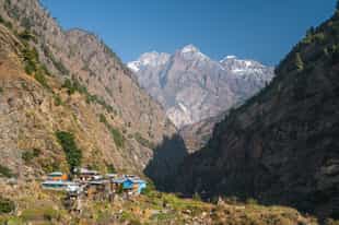 Discover the traditional villages of Manaslu