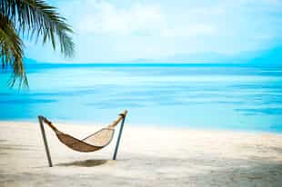 Discover the white sandy beaches of Koh Phangan