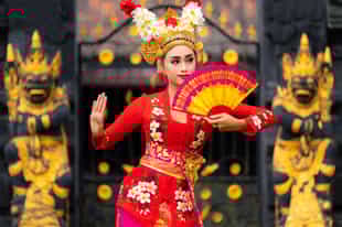 Legong Dance Performance at ARMA Museum