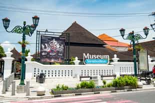 Learn about Javanese history at Sonobudoyo Museum
