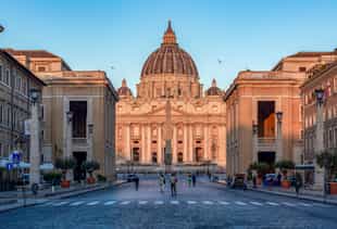 Take a walk inside St. Peter’s Basilica, Rome