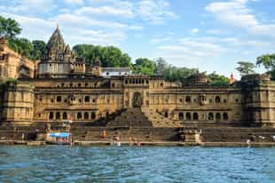 Visit the sleepy villages of Naodatodi & Bothu 