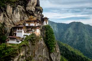 Visit the Drubthob Goema / Zilukha Nunnery