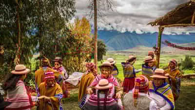 Explore the Andean forests with Pachamanca lunch
