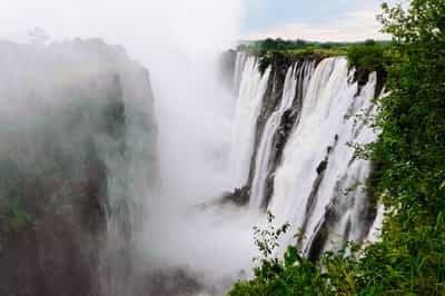 Explore the thundering Victoria Falls