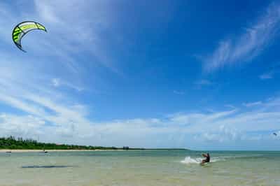 Learn how to surf on a kiteboard in Vilanculos