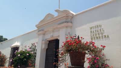 Take a city tour of Casa de Aliaga & Larco Museum