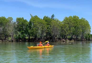kayaking on the Thu Bon river