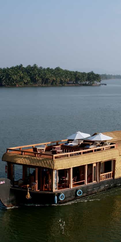 Lotus Houseboat, Kerala backwaters | Timbuktu Travel