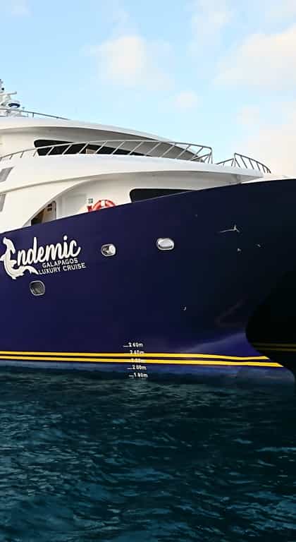 M/C Endemic, Isla Santa Cruz | Timbuktu Travel