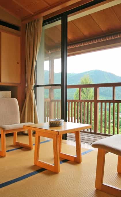 Kanbayashi Hotel Senjukaku, Yudanaka | Timbuktu Travel
