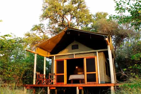 Motswiri has 5 luxurious tents accommodating 10 guests in total in large, airy tents on decking overlooking the Selinda Spillway.  Each tent has ensuite facilities and hot and cold running water