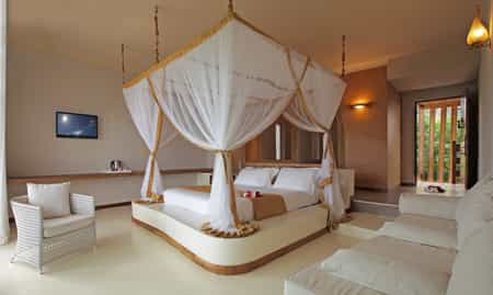 90sqm - Located directly on the beach, these rooms combine the luxury and comfort of a prime location.  Ideal for beach-lovers wanting to take full advantage of the hotels spectacular beach.