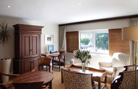 Located on the 1st Floor, geusts are able to relax in a comfortable setting. A Desktop Computer with Internet as well as a printer is available to guests. A small library is also available