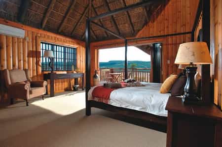 Stunning views into the valley of the bordering Addo Elephant Park from your bed.